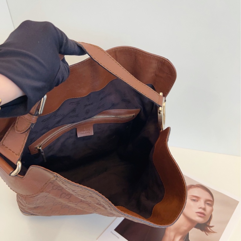 【97新🆕】Gucci 焦糖色全皮GG老花壓紋大飯盒Hobo腋下包 單肩包-7