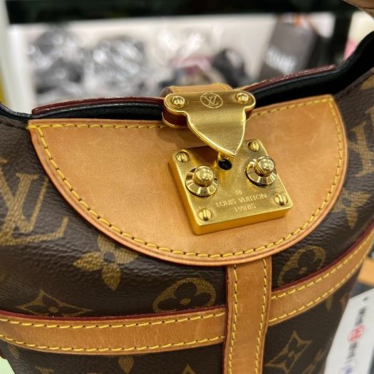 ㊣東區正精品㊣LV DUFFLE M43587 字紋金釦薯條包水桶包兩用包手提包肩背斜背包大款 RZ6003-3