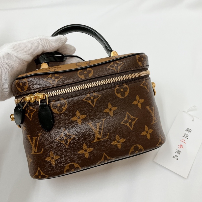 莉亞精品♡LV M45165  雙色手提化妝包 二手-2
