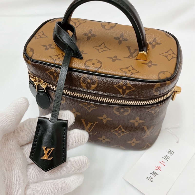 莉亞精品♡LV M45165  雙色手提化妝包 二手-11