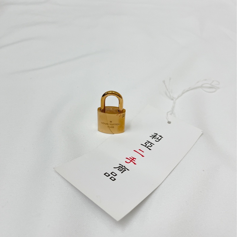 莉亞精品♡LV M45165  雙色手提化妝包 二手-16