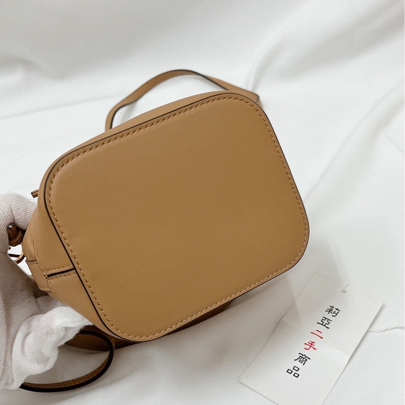 莉亞精品♡Fendi mini水桶卡其色 二手-4