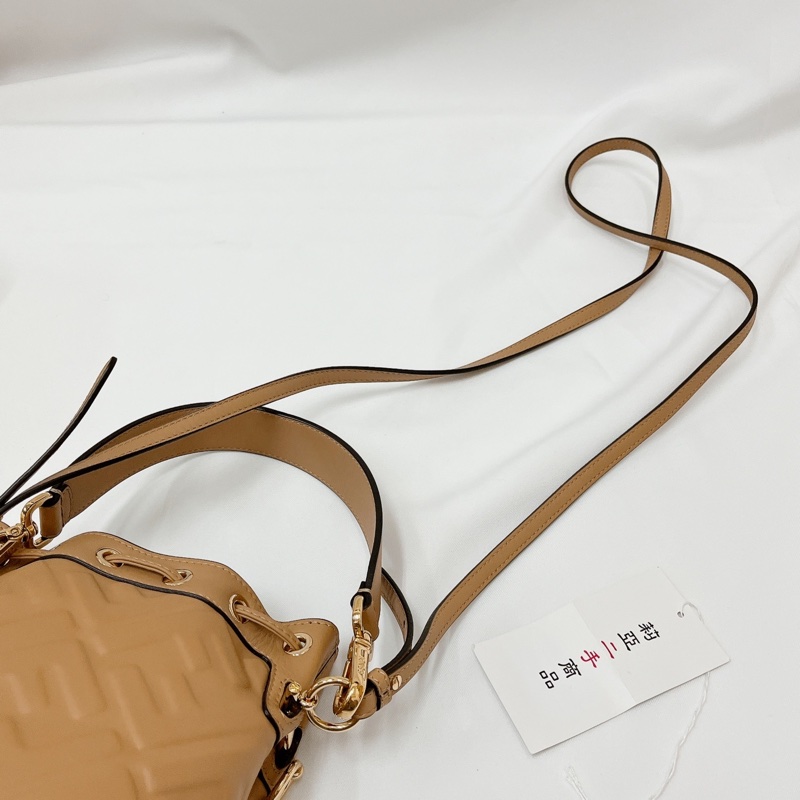 莉亞精品♡Fendi mini水桶卡其色 二手-9