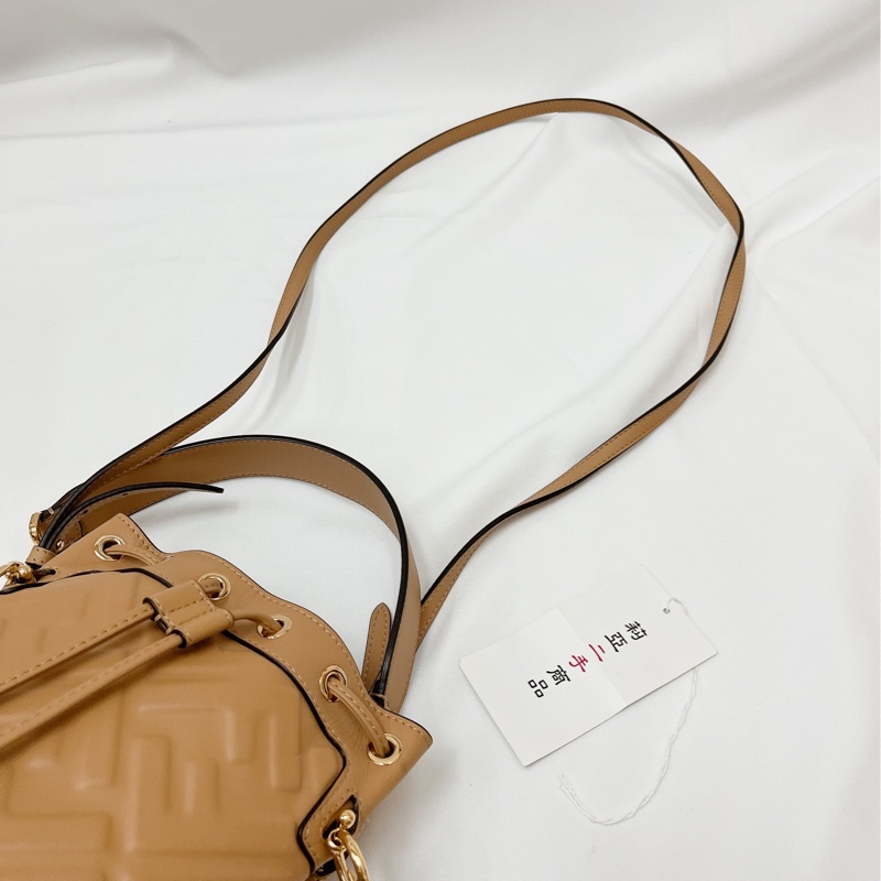 莉亞精品♡Fendi mini水桶卡其色 二手-10