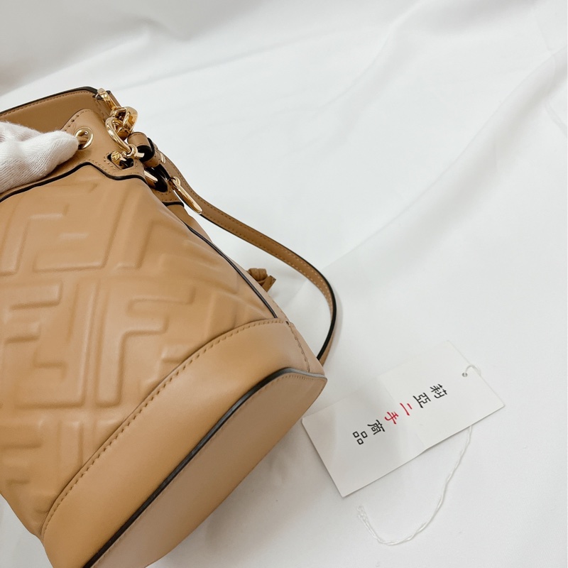 莉亞精品♡Fendi mini水桶卡其色 二手-14