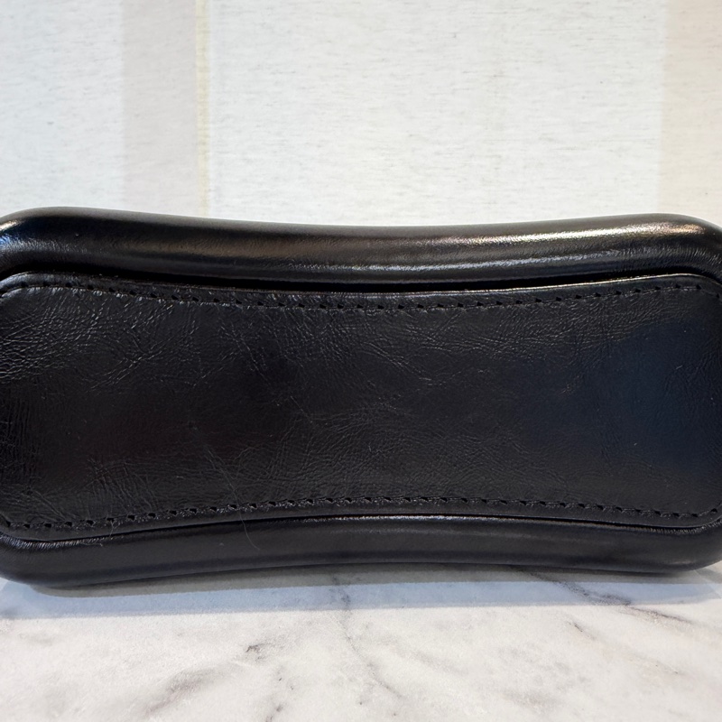 Chanel 黑牛皮霧金釦四色鏈小號流浪包-6