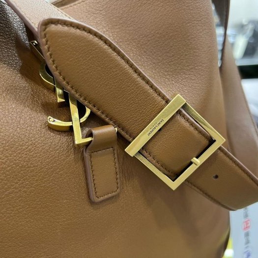 ㊣東區正精品㊣SAINT LAURENT LE 5 À 7 Hobo 焦糖色金棕色全皮金字 LOGO直式單把肩背包 RZ6045-9