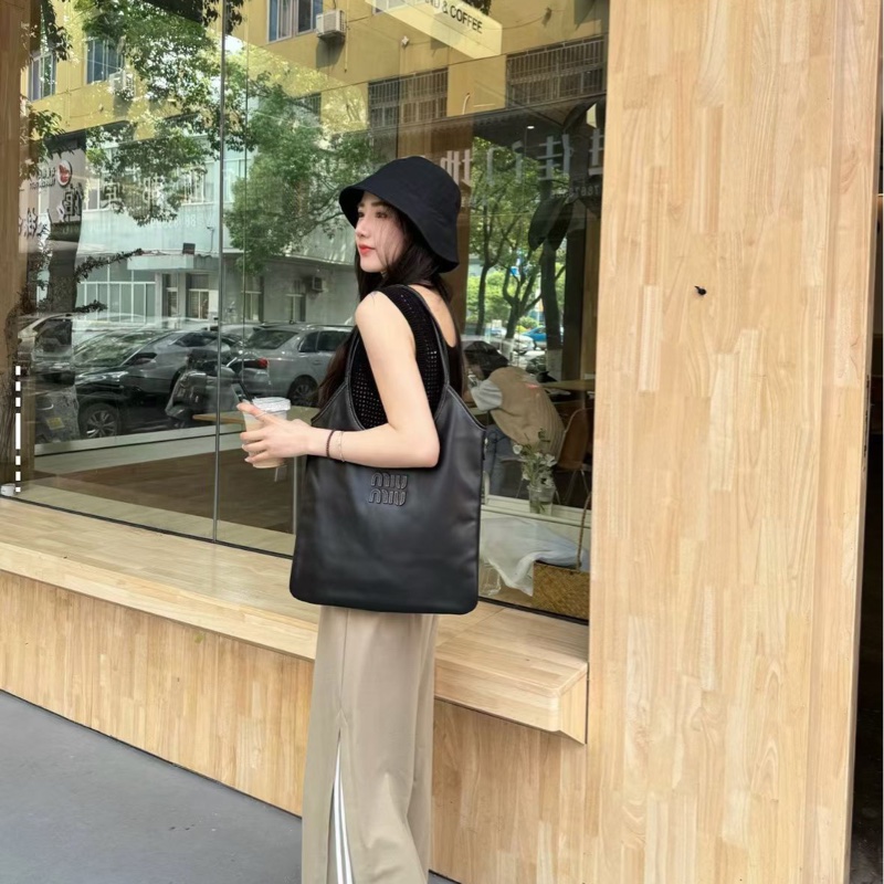 促銷品Miu Miu Ivy Hobo 黑色-3