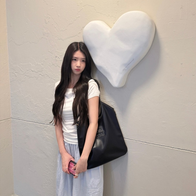 促銷品Miu Miu Ivy Hobo 黑色-1