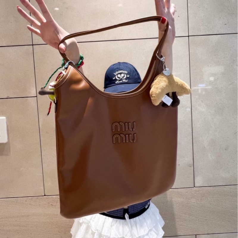Miu Miu Ivy Hobo 干邑色-4