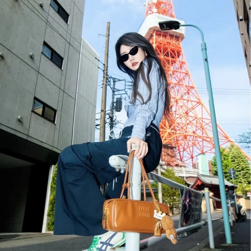 Miu Miu 手提包 干邑色-4