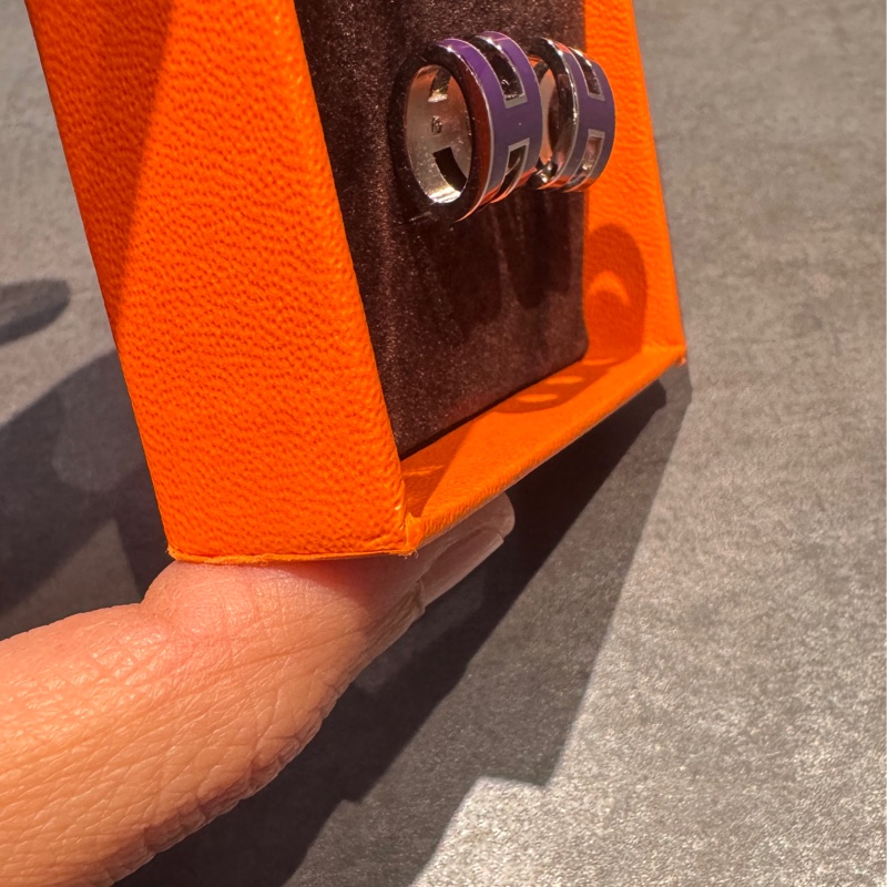 近全新Hermes 愛馬仕pop H 紫銀釦耳環耳針-2