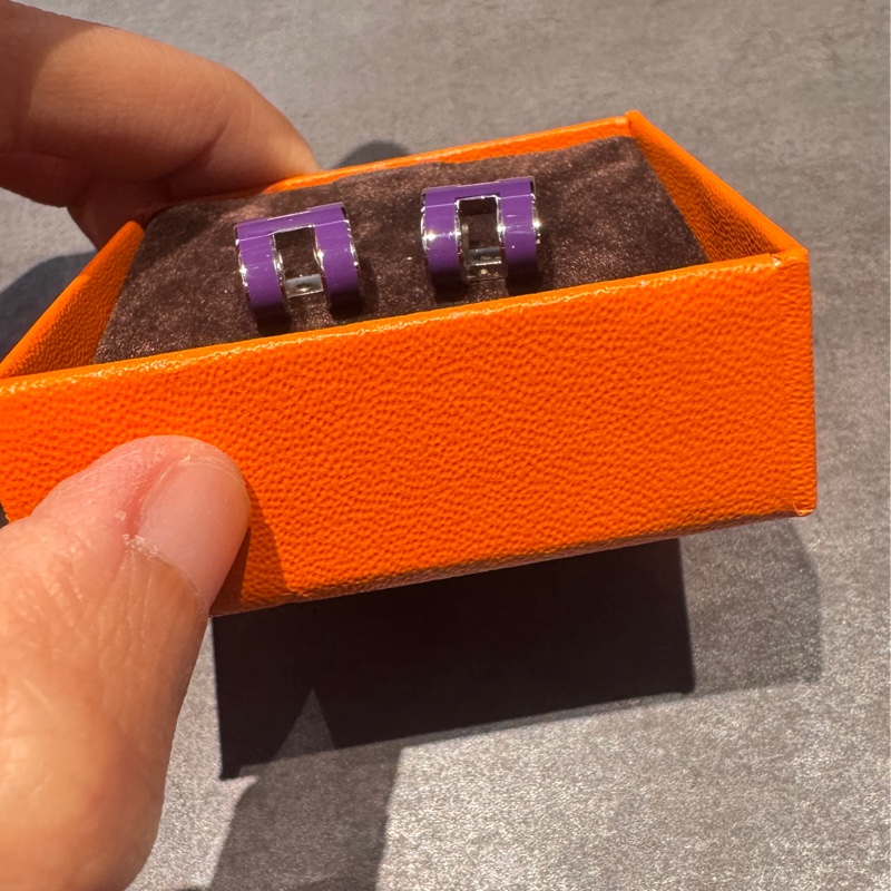 近全新Hermes 愛馬仕pop H 紫銀釦耳環耳針-6