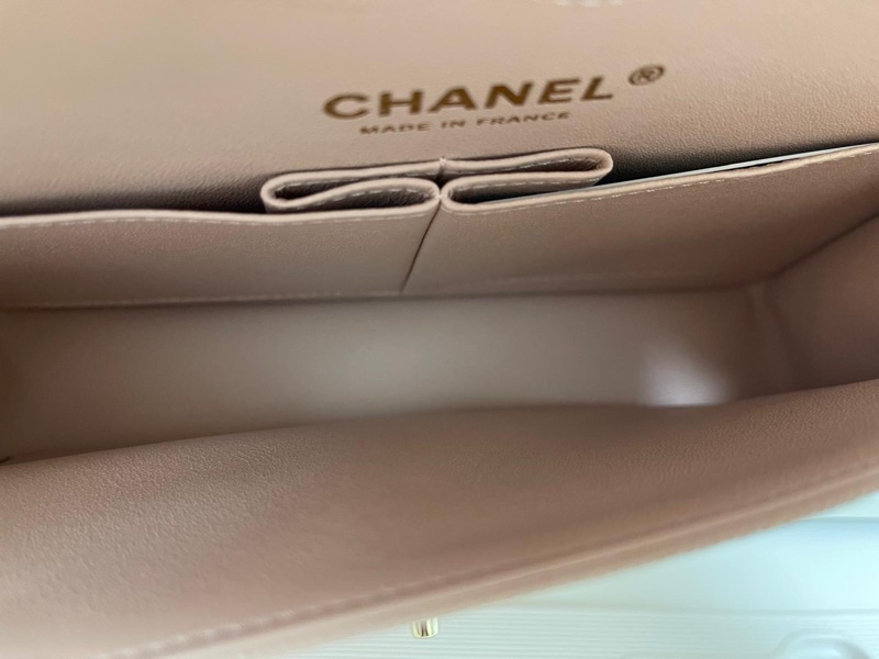 Chanel Classic Flap 23cm-5