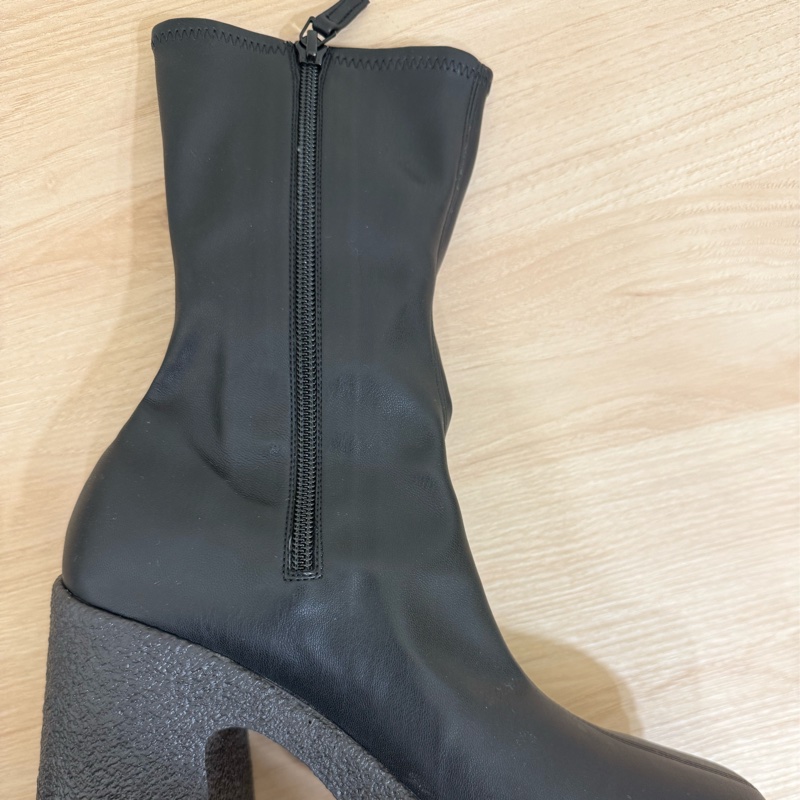 Stella McCartney 厚底粗跟皮革踝靴 39/24.5-12