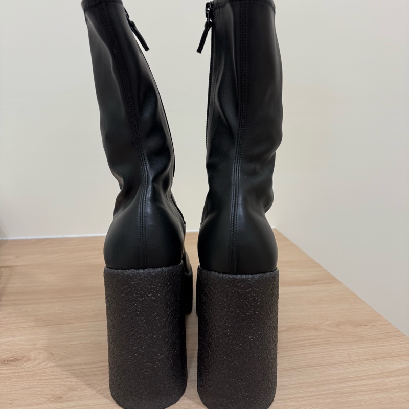 Stella McCartney 厚底粗跟皮革踝靴 39/24.5-13