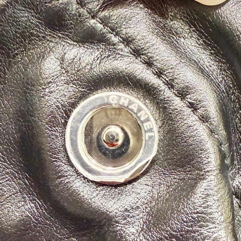 CHANEL - 黑色牛皮銀鏈22 Bag /中號-13