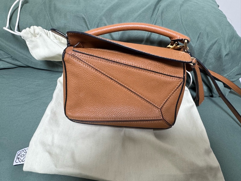 Loewe mini puzzle焦糖色 舊款 幾何包-0