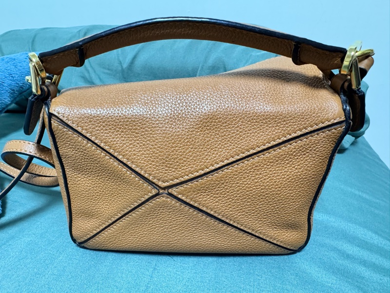 Loewe mini puzzle焦糖色 舊款 幾何包-4