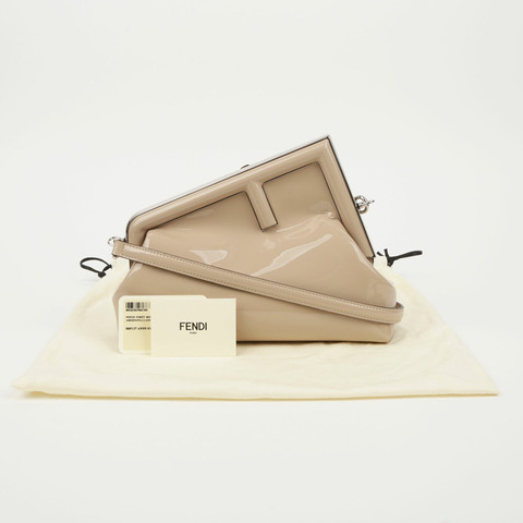 FENDI 8BP137 首款中型單肩包