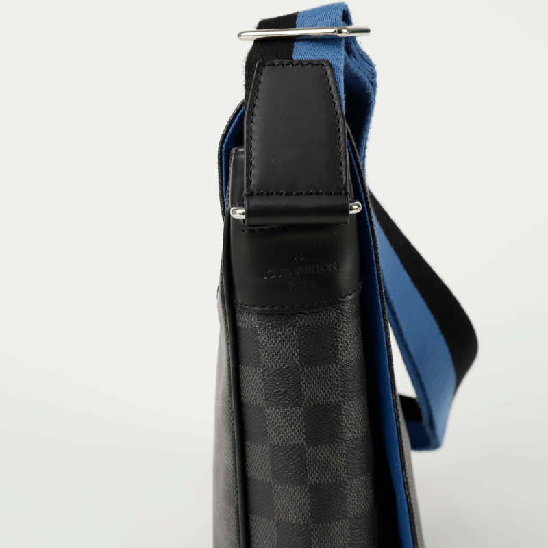 LOUIS VUITTON N42443 Districts MM 肩斜背包-7