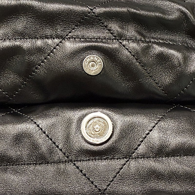 CHANEL - 黑色牛皮銀鏈22 Bag /小號-14