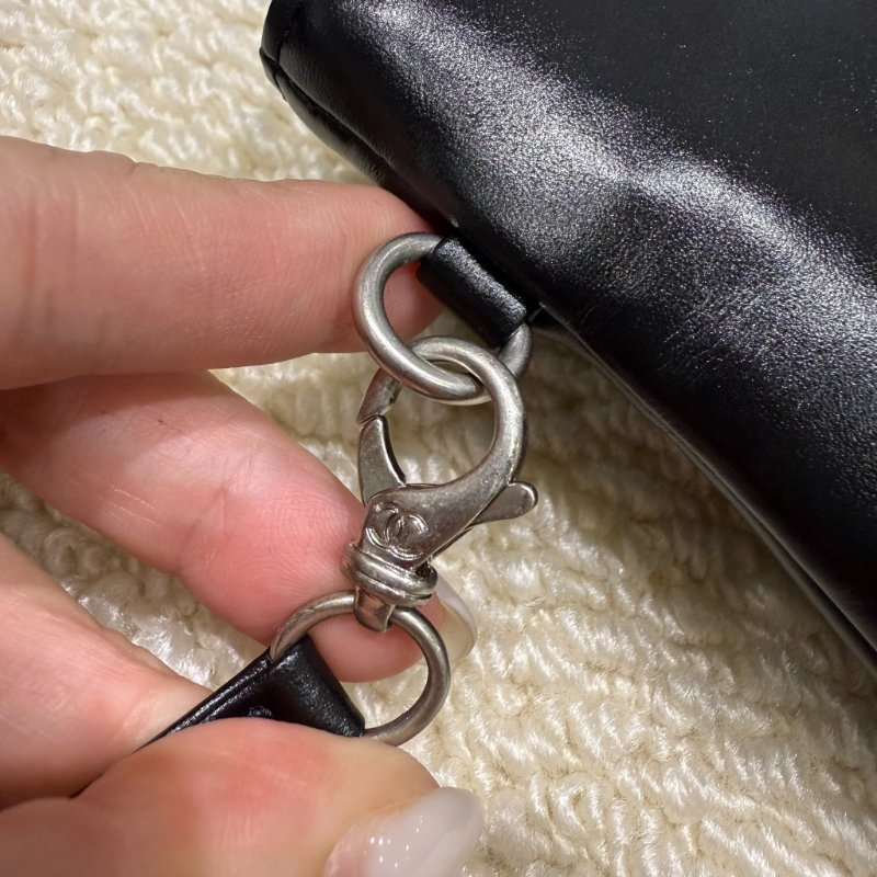 CHANEL - 黑色牛皮銀鏈22 Bag /小號-17