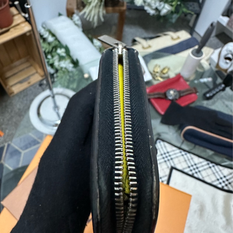 CELINE 牛皮長夾-2