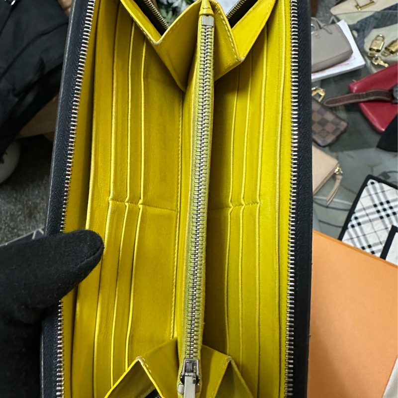 CELINE 牛皮長夾-5