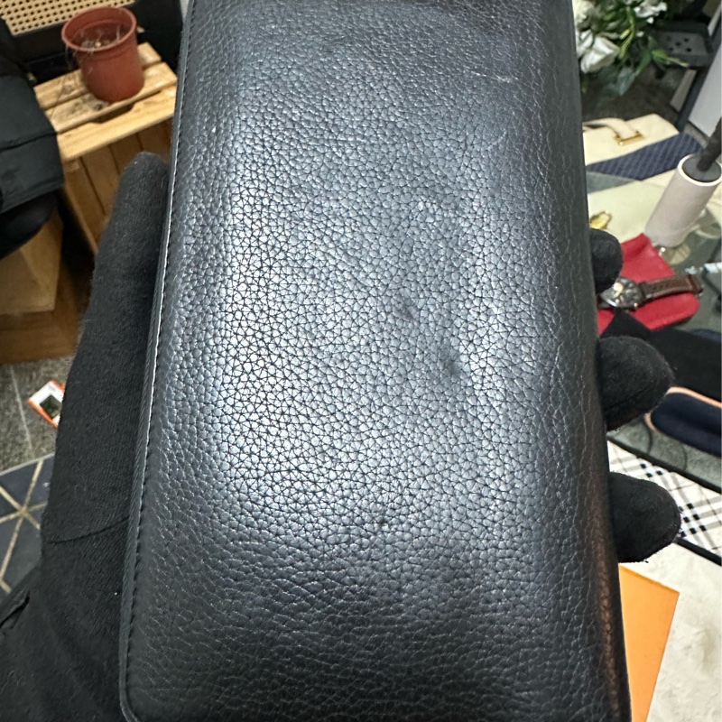 CELINE 牛皮長夾-27