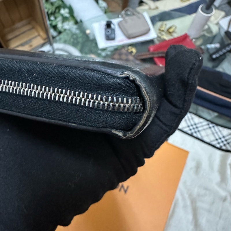 CELINE 牛皮長夾-28