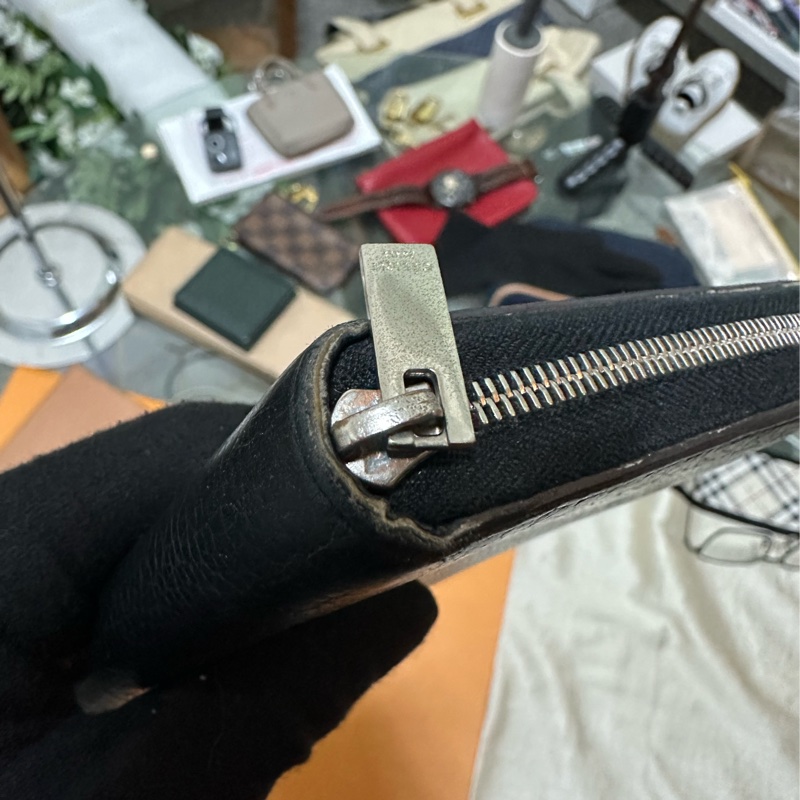 CELINE 牛皮長夾-32