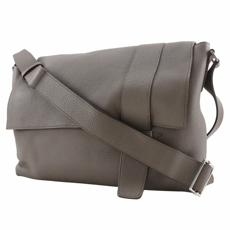 愛馬仕 Hermès Sac Alfred 35 單肩包，Taurillon Clemence 皮革，灰褐色，法國製造，2011 年，A4/A5 尺寸，翻蓋，男士-1