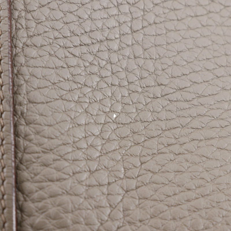 愛馬仕 Hermès Sac Alfred 35 單肩包，Taurillon Clemence 皮革，灰褐色，法國製造，2011 年，A4/A5 尺寸，翻蓋，男士-10