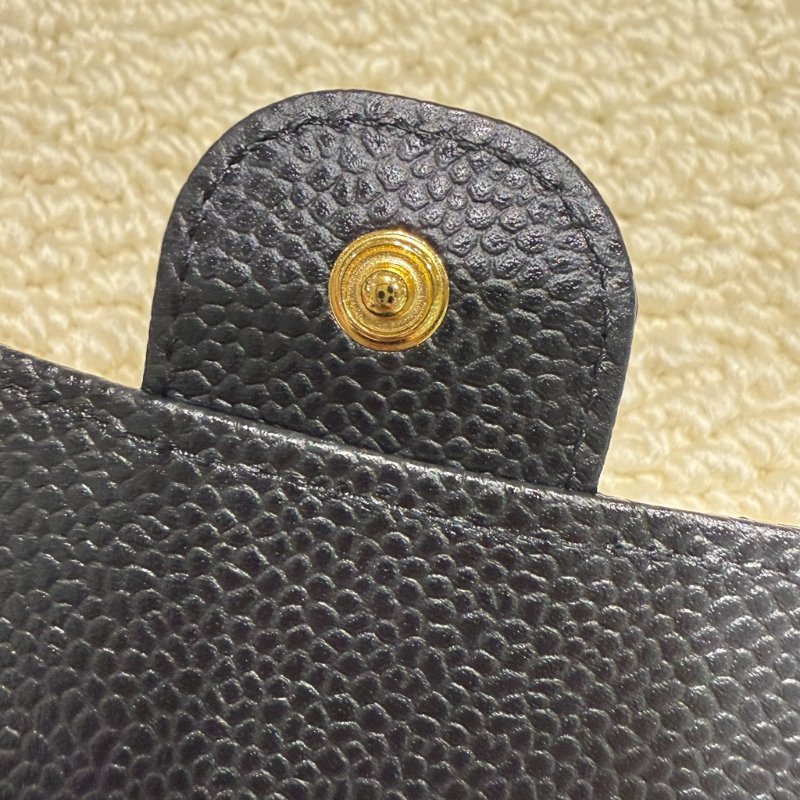CHANEL - 黑色牛皮金釦三折中夾-11