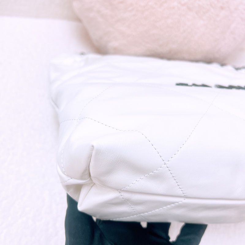 全新 Chanel 22 小號白色黑字托特-4