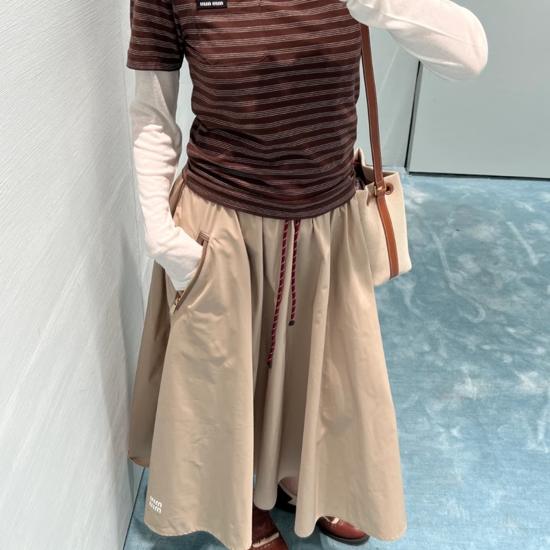 售9新Miumiu 超美裙-1