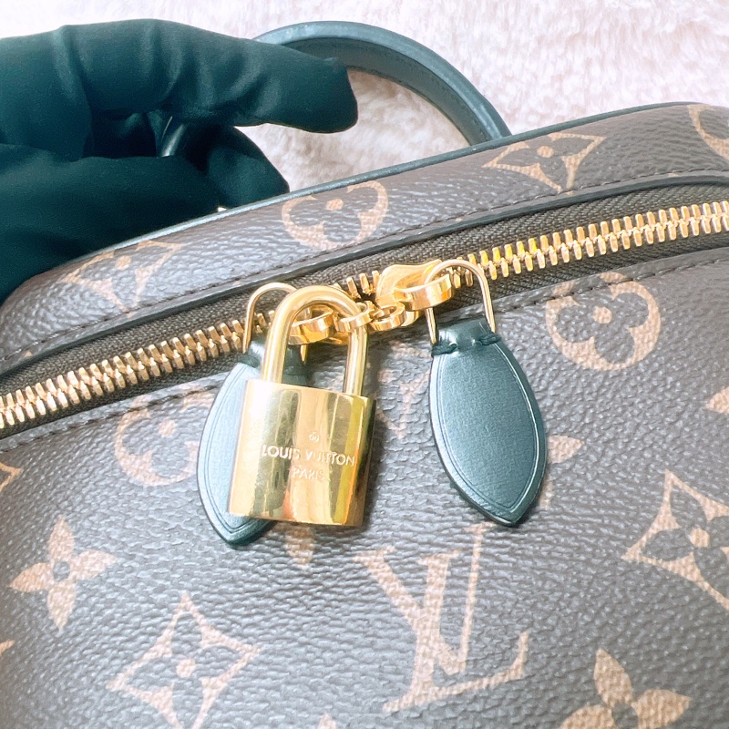 Lv vanity PM 老花盒子包/化妝包-10