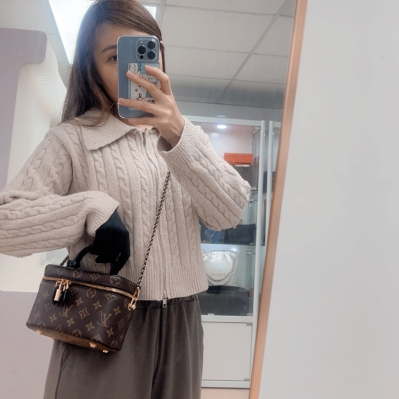 Lv vanity PM 老花盒子包/化妝包-13