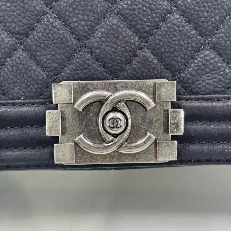 CHANEL BOY 25-10