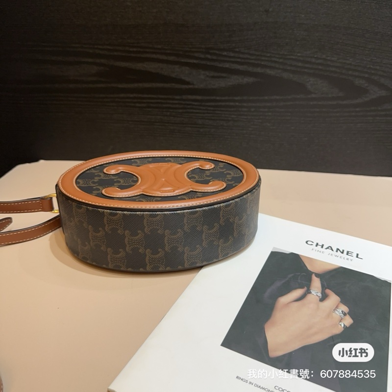 Celine triomphe月餅包-2