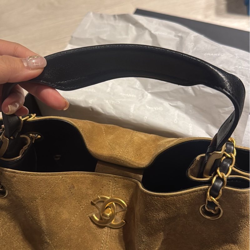 二手 Chanel 25A麂皮hobo小號-4