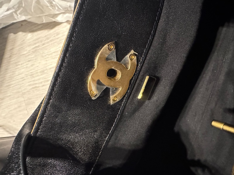 二手 Chanel 25A麂皮hobo小號-8