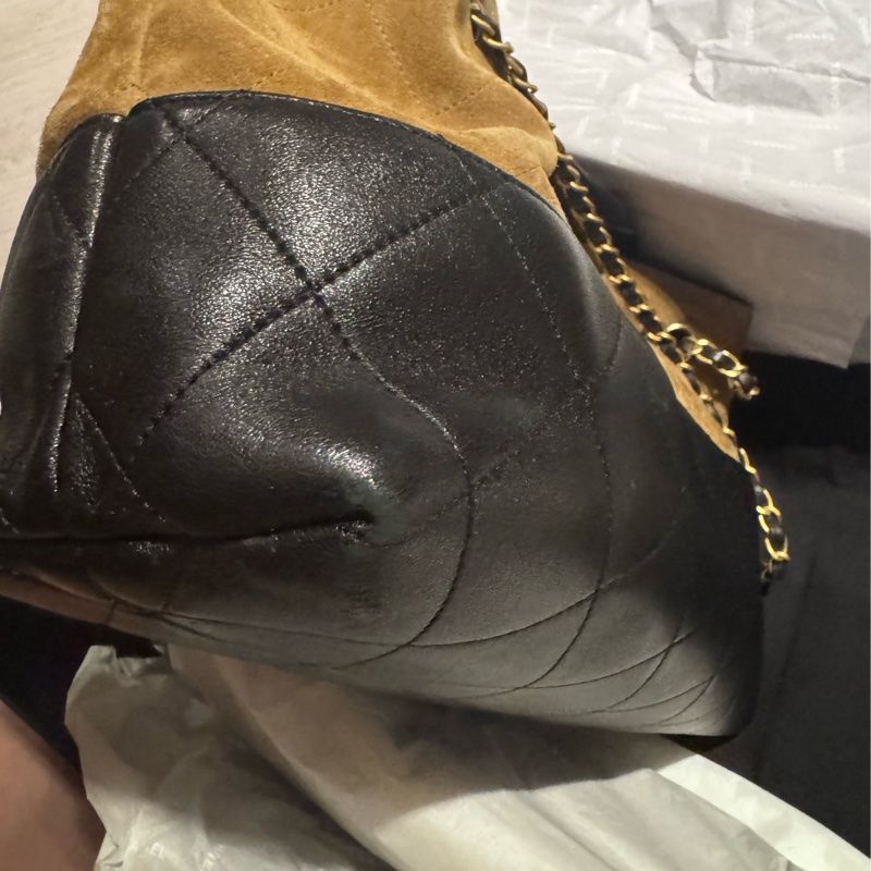 二手 Chanel 25A麂皮hobo小號-12