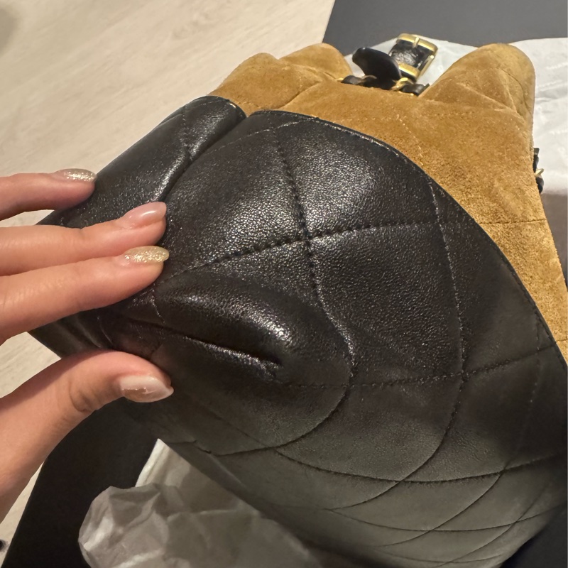 二手 Chanel 25A麂皮hobo小號-15