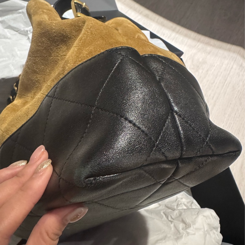 二手 Chanel 25A麂皮hobo小號-35