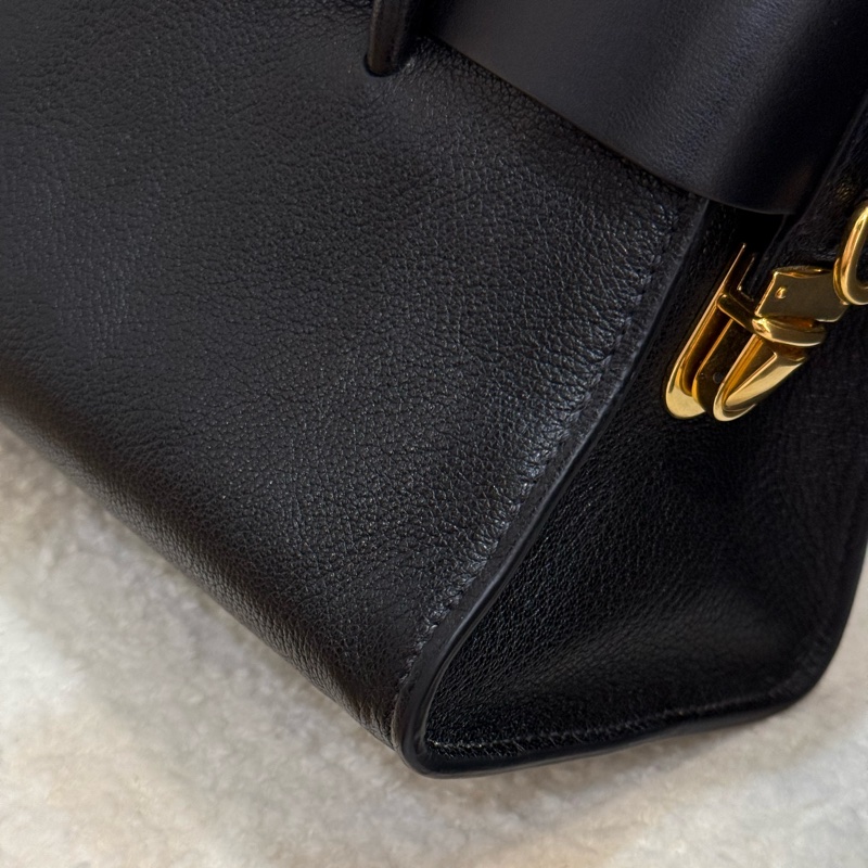 miumiu蝴蝶结公文包/斜背包-8