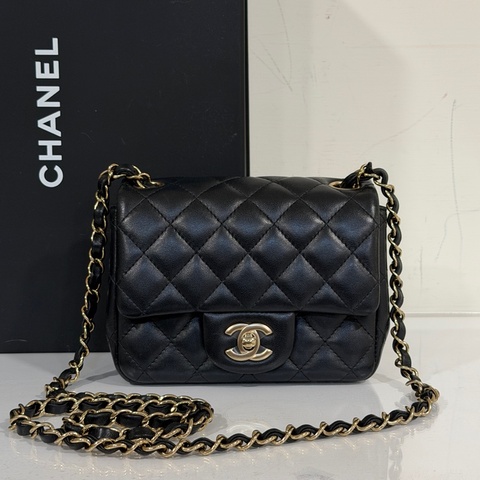 #全網最低 #芯片款 #全新閒置 香奈兒黑金方胖子Cf17 櫃上一包難求🔥