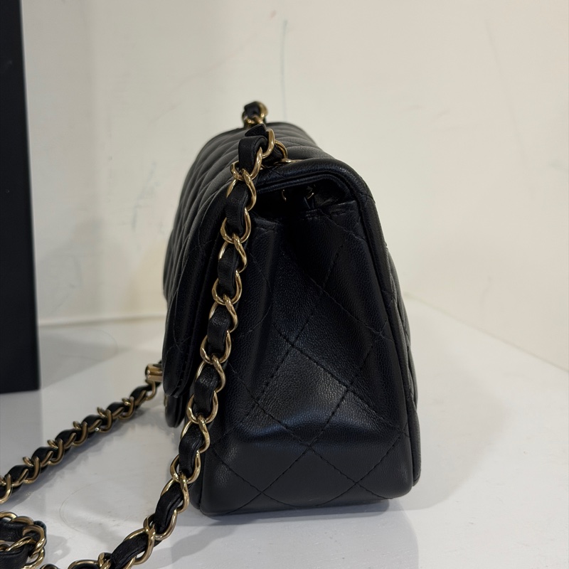 #全網最低 #芯片款 #全新閒置 香奈兒黑金方胖子Cf17 櫃上一包難求🔥-6