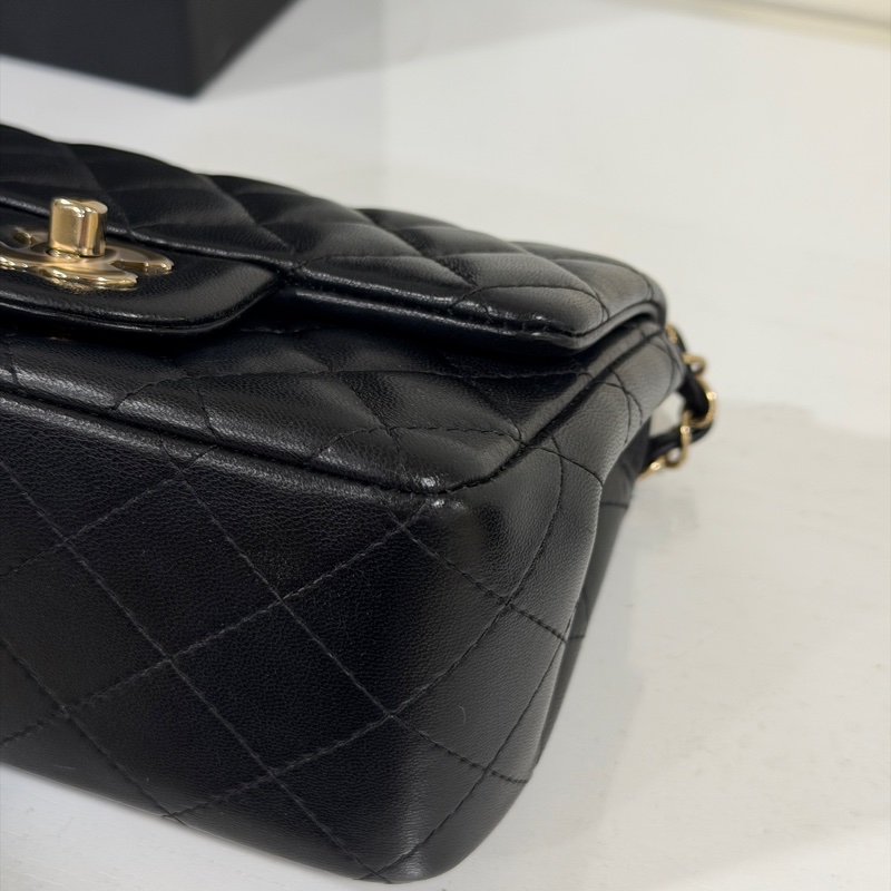 #全網最低 #芯片款 #全新閒置 香奈兒黑金方胖子Cf17 櫃上一包難求🔥-8